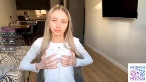 Snapshot of seasonhamiss chatting on April 15, 2026, 2:46 pm Kate online show from April 15, 2026, 2:46 pm