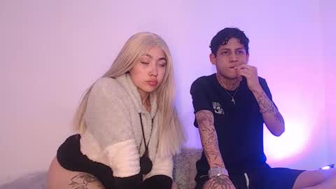 Snapshot of sebas_and_mila chatting on September 28, 2025, 2:39 am  CAMILA Y SEBASTIAN online show from September 28, 2025, 2:39 am