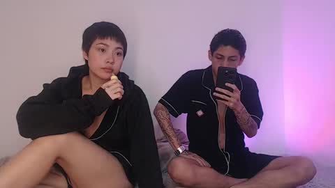 Snapshot of sebas_and_mila chatting on October 22, 2025, 11:21 am  CAMILA Y SEBASTIAN online show from October 22, 2025, 11:21 am