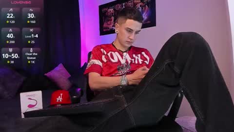 Sebastian online show from October 15, 2025, 4:23 am