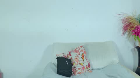 Snapshot of sebas_n_aly chatting on June 17, 2026, 3:20 am ely online show from June 17, 2026, 3:20 am