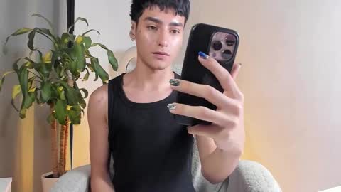 Snapshot of sebas_rosse chatting on December 16, 2025, 2:11 pm sebastian online show from December 16, 2025, 2:11 pm