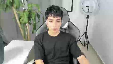 Snapshot of sebas_rosse chatting on January 8, 2026, 4:42 pm sebastian online show from January 8, 2026, 4:42 pm