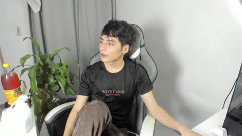 Snapshot of sebas_rosse chatting on April 30, 2026, 10:36 pm sebastian online show from April 30, 2026, 10:36 pm