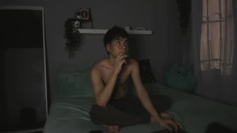 Snapshot of sebas_rosse chatting on May 19, 2026, 9:32 pm sebastian online show from May 19, 2026, 9:32 pm
