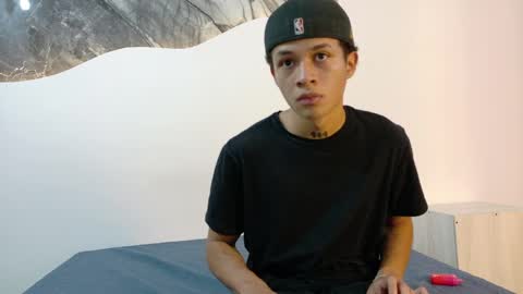sebastian42_ online show from May 25, 2026, 8:26 pm