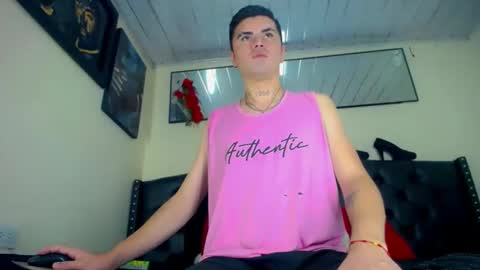 Sebastian online show from November 8, 2025, 8:07 pm