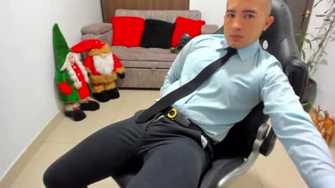 Snapshot of sebastian_oconnor77 chatting on December 30, 2024, 12:31 pm juan  sebastian online show from December 30, 2024, 12:31 pm