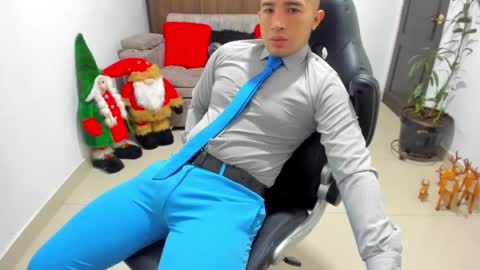 Snapshot of sebastian_oconnor77 chatting on January 2, 2025, 12:46 pm juan  sebastian online show from January 2, 2025, 12:46 pm