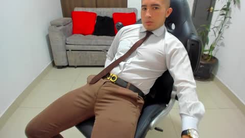 Snapshot of sebastian_oconnor77 chatting on January 13, 2025, 3:58 pm juan  sebastian online show from January 13, 2025, 3:58 pm