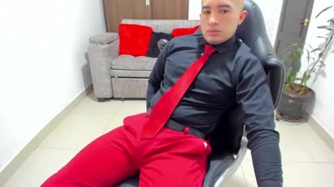 Snapshot of sebastian_oconnor77 chatting on January 20, 2025, 12:07 pm juan  sebastian online show from January 20, 2025, 12:07 pm