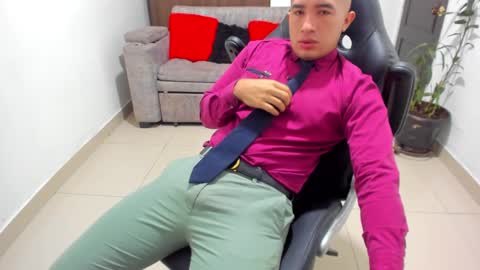 Snapshot of sebastian_oconnor77 chatting on January 22, 2025, 12:06 pm juan  sebastian online show from January 22, 2025, 12:06 pm