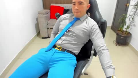 Snapshot of sebastian_oconnor77 chatting on January 24, 2025, 6:14 pm juan  sebastian online show from January 24, 2025, 6:14 pm