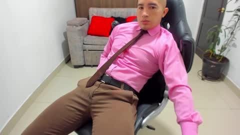 Snapshot of sebastian_oconnor77 chatting on January 25, 2025, 12:37 pm juan  sebastian online show from January 25, 2025, 12:37 pm