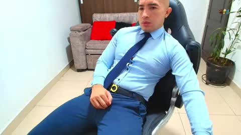 Snapshot of sebastian_oconnor77 chatting on February 1, 2025, 12:16 pm juan  sebastian online show from February 1, 2025, 12:16 pm
