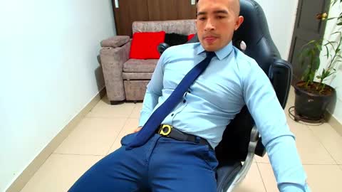 Snapshot of sebastian_oconnor77 chatting on February 1, 2025, 6:19 pm juan  sebastian online show from February 1, 2025, 6:19 pm