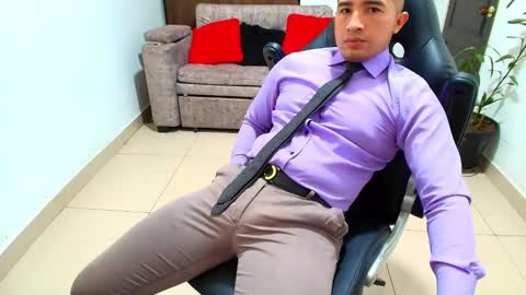 Snapshot of sebastian_oconnor77 chatting on February 5, 2025, 6:26 pm juan  sebastian online show from February 5, 2025, 6:26 pm