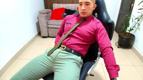 Snapshot of sebastian_oconnor77 chatting on February 6, 2025, 3:09 pm juan  sebastian online show from February 6, 2025, 3:09 pm