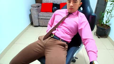 Snapshot of sebastian_oconnor77 chatting on February 7, 2025, 12:17 pm juan  sebastian online show from February 7, 2025, 12:17 pm