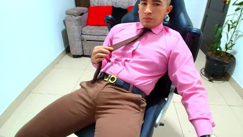 Snapshot of sebastian_oconnor77 chatting on February 7, 2025, 6:24 pm juan  sebastian online show from February 7, 2025, 6:24 pm