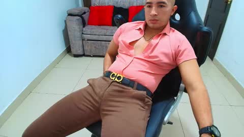 Snapshot of sebastian_oconnor77 chatting on February 8, 2025, 5:18 pm juan  sebastian online show from February 8, 2025, 5:18 pm