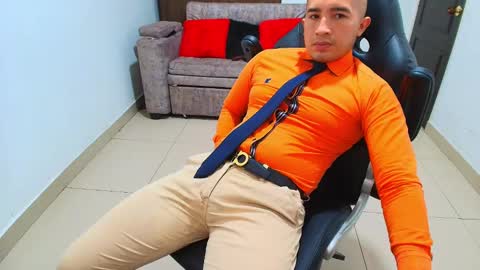 Snapshot of sebastian_oconnor77 chatting on February 10, 2025, 6:24 pm juan  sebastian online show from February 10, 2025, 6:24 pm