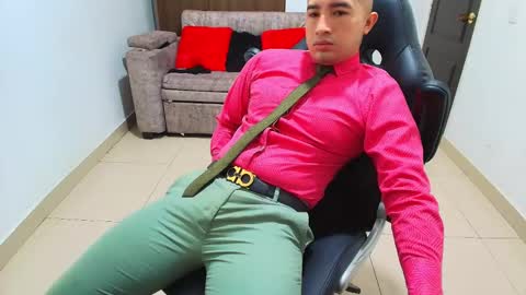 Snapshot of sebastian_oconnor77 chatting on February 13, 2025, 12:21 pm juan  sebastian online show from February 13, 2025, 12:21 pm