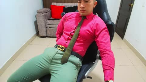Snapshot of sebastian_oconnor77 chatting on February 16, 2025, 12:32 pm juan  sebastian online show from February 16, 2025, 12:32 pm