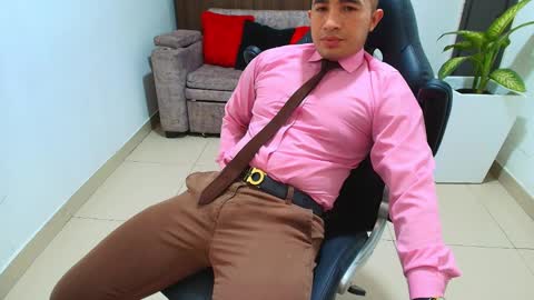 Snapshot of sebastian_oconnor77 chatting on February 19, 2025, 7:16 pm juan  sebastian online show from February 19, 2025, 7:16 pm