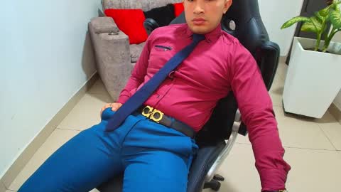 Snapshot of sebastian_oconnor77 chatting on March 3, 2025, 3:42 pm juan  sebastian online show from March 3, 2025, 3:42 pm