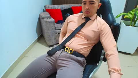 Snapshot of sebastian_oconnor77 chatting on March 4, 2025, 3:15 pm juan  sebastian online show from March 4, 2025, 3:15 pm