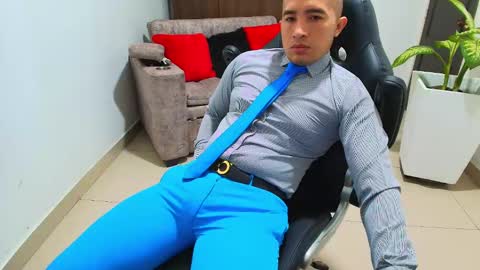 Snapshot of sebastian_oconnor77 chatting on March 5, 2025, 12:11 pm juan  sebastian online show from March 5, 2025, 12:11 pm