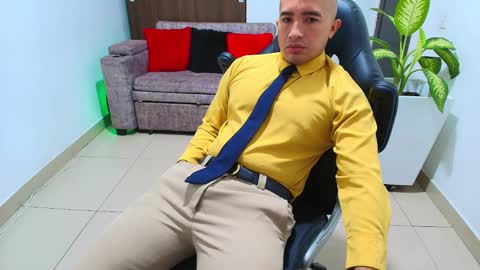 Snapshot of sebastian_oconnor77 chatting on March 10, 2025, 12:15 pm juan  sebastian online show from March 10, 2025, 12:15 pm