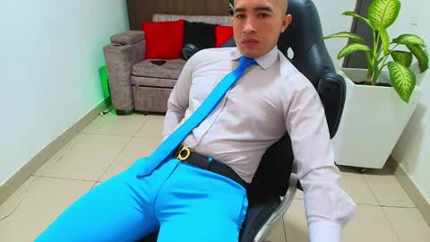 Snapshot of sebastian_oconnor77 chatting on March 12, 2025, 3:07 pm juan  sebastian online show from March 12, 2025, 3:07 pm