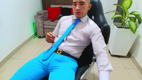 Snapshot of sebastian_oconnor77 chatting on March 12, 2025, 6:11 pm juan  sebastian online show from March 12, 2025, 6:11 pm