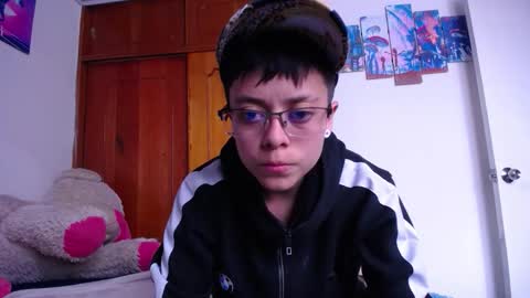 Snapshot of sebastian_posse chatting on October 12, 2025, 3:44 pm Myystiic online show from October 12, 2025, 3:44 pm