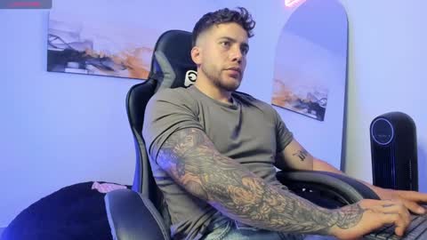 Lucian Sinclair online show from December 22, 2024, 11:31 pm