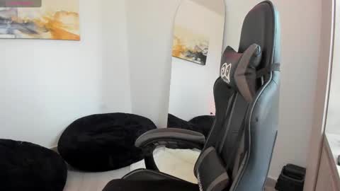 Lucian Sinclair online show from January 25, 2025, 9:35 pm