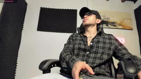 Lucian Sinclair online show from March 9, 2026, 3:32 am