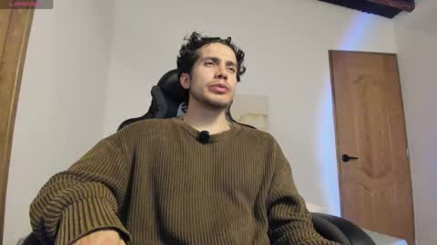 Lucian Sinclair online show from May 18, 2026, 2:51 am