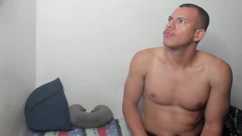 Snapshot of sebastianp13 chatting on December 6, 2024, 12:05 pm sebatian palacios online show from December 6, 2024, 12:05 pm