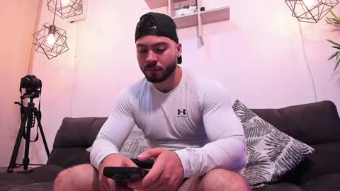 Instagram jeanpaulfit  online show from December 5, 2024, 2:11 pm