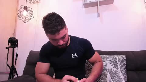 Instagram jeanpaulfit  online show from December 8, 2024, 7:43 pm