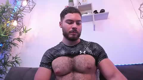 Instagram jeanpaulfit  online show from February 26, 2025, 6:11 pm