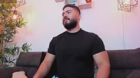 Snapshot of sebastianvilla__ chatting on May 12, 2026, 8:17 pm Instagram jeanpaulfit online show from May 12, 2026, 8:17 pm