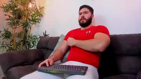 Snapshot of sebastianvilla__ chatting on July 9, 2026, 11:09 pm Instagram jeanpaulfit online show from July 9, 2026, 11:09 pm