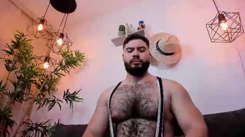 Snapshot of sebastianvilla__ chatting on July 17, 2026, 10:25 pm Instagram jeanpaulfit online show from July 17, 2026, 10:25 pm