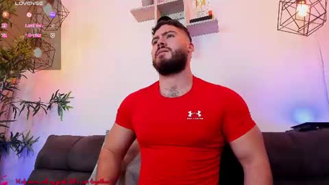Snapshot of sebastianvilla__ chatting on August 5, 2026, 2:31 pm Instagram jeanpaulfit online show from August 5, 2026, 2:31 pm