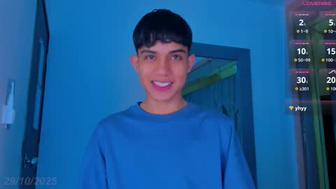 Sebastian online show from October 29, 2025, 8:43 pm