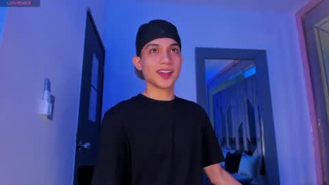 Snapshot of sebax_00 chatting on July 8, 2026, 8:35 pm Sebastian online show from July 8, 2026, 8:35 pm